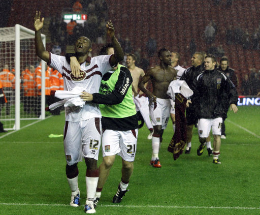 当聚光灯落 当聚光灯落