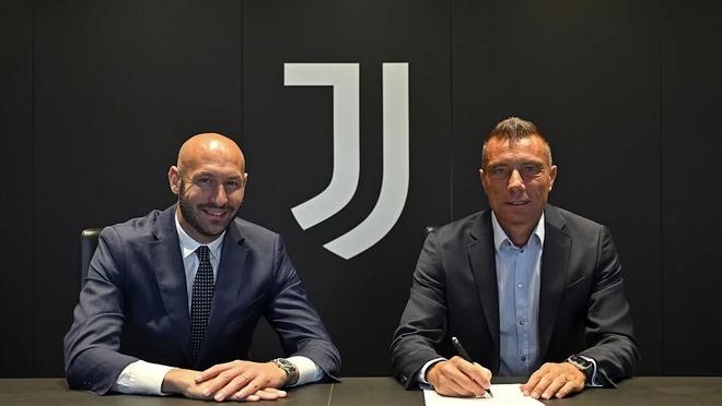 教练公开背 教练公开背